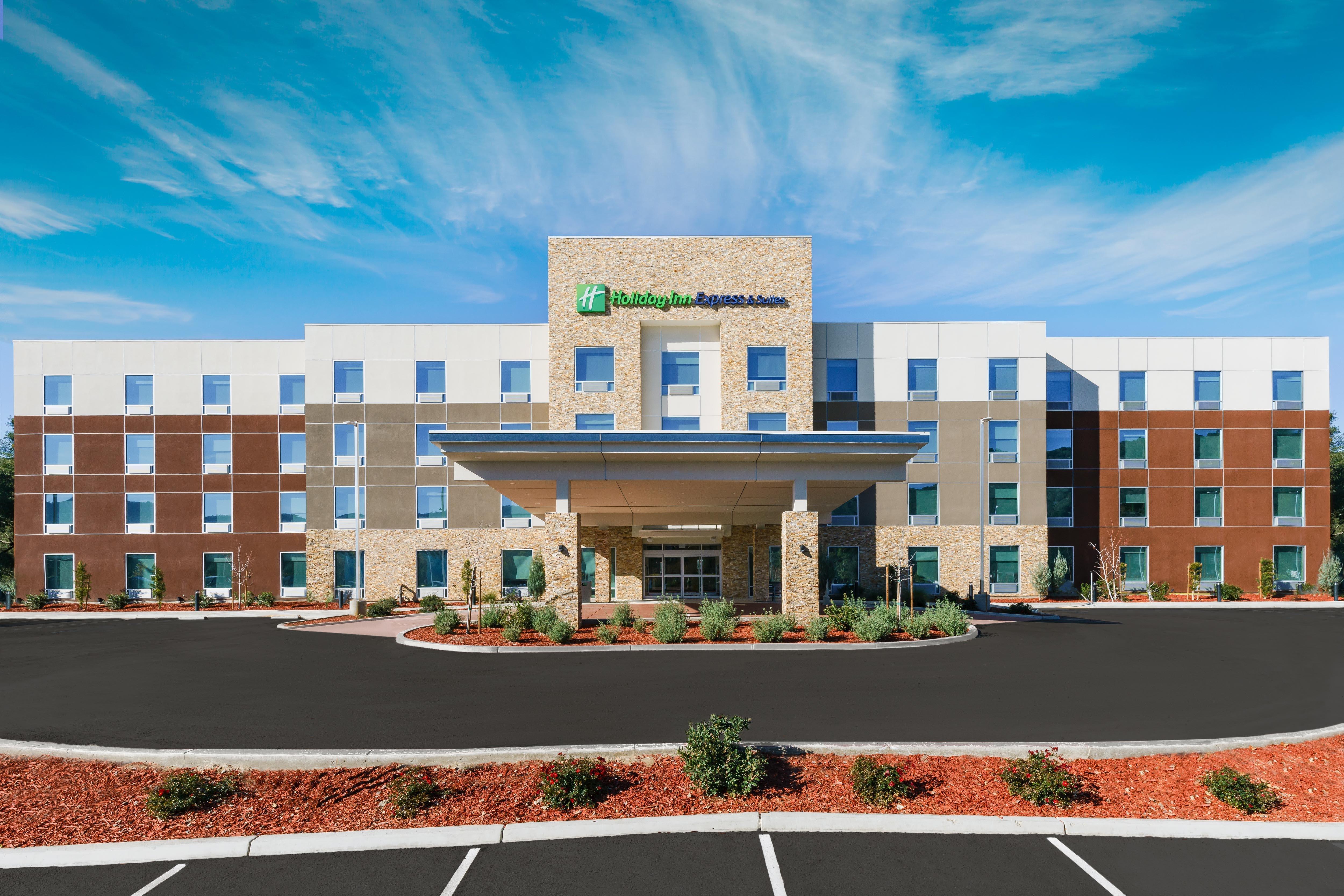 Holiday Inn Express & Suites Oakhurst-Yosemite Park Area By Ihg Extérieur photo
